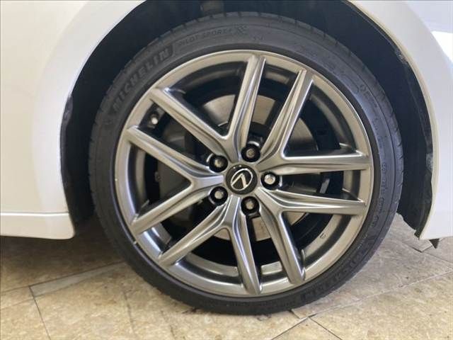 TOYOTA LEXUS IS200t 2017