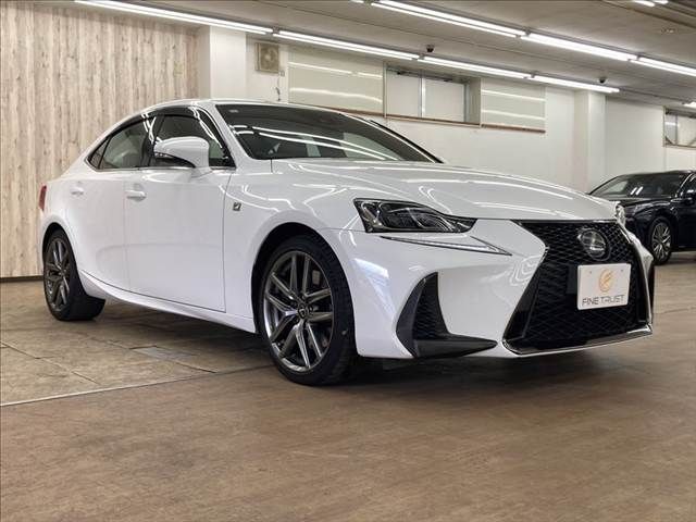 TOYOTA LEXUS IS200t 2017