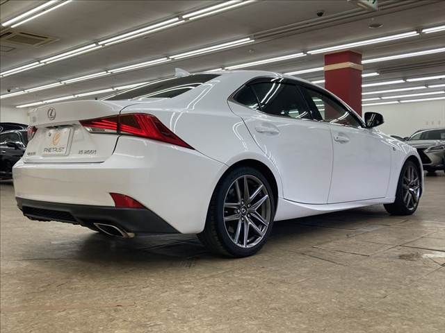 TOYOTA LEXUS IS200t 2017