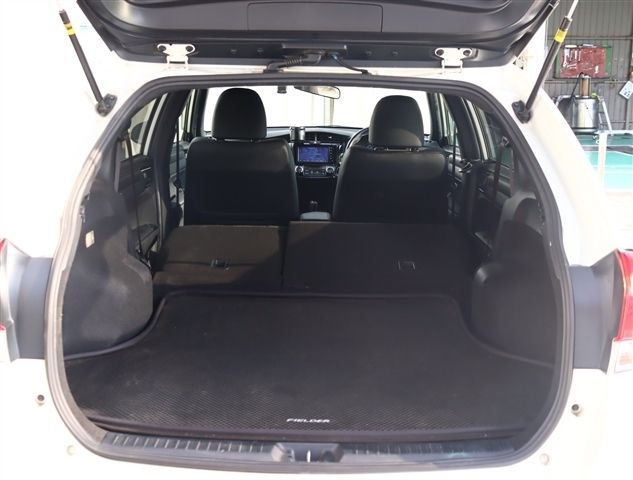 TOYOTA COROLLA FIELDER HYBRID 2015