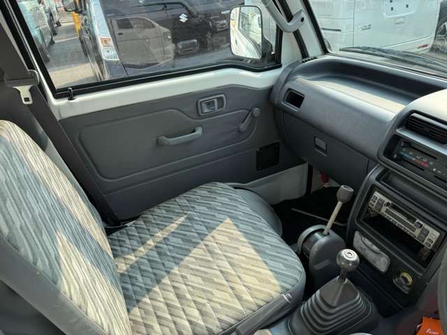 DAIHATSU HIJET dump 4WD 2001