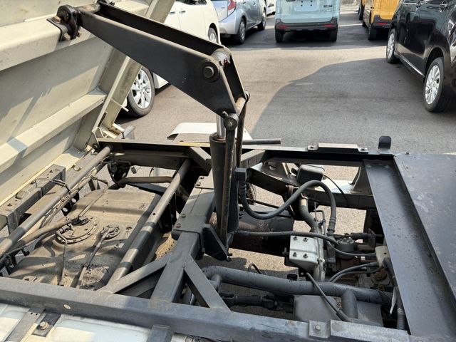 DAIHATSU HIJET dump 4WD 2001