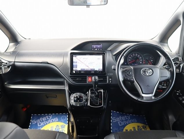 TOYOTA NOAH 2019