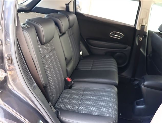 HONDA VEZEL HYBRID 2015