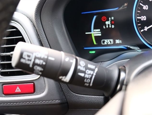 HONDA VEZEL HYBRID 2015