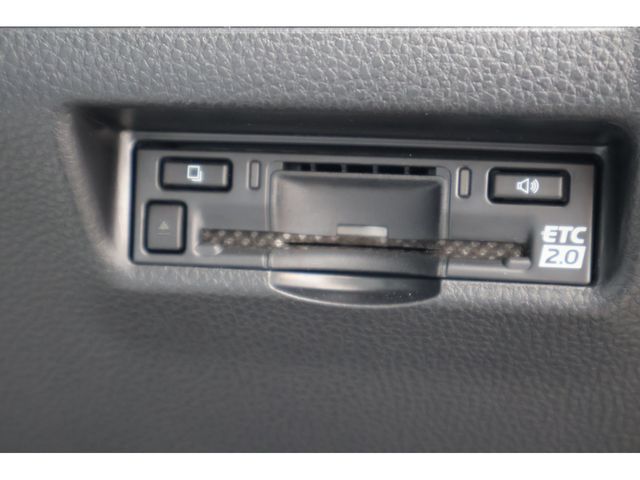 TOYOTA HARRIER 4WD 2023