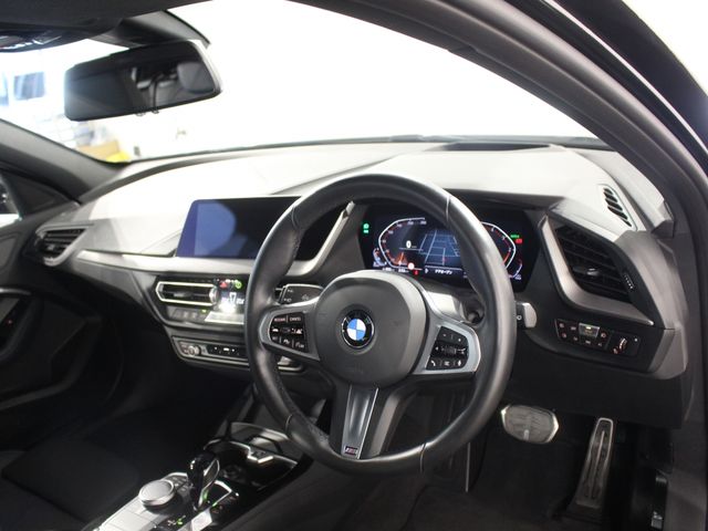 BMW BMW 1series 2024