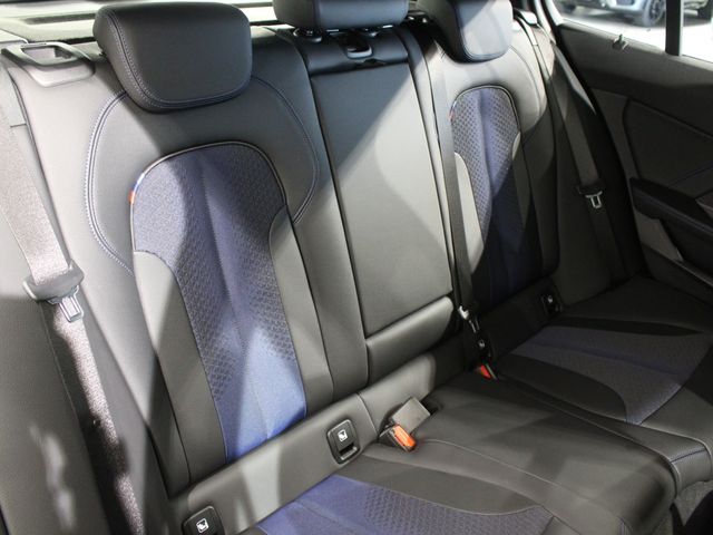 BMW BMW 1series 2024