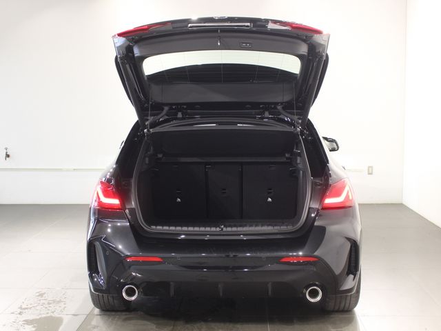 BMW BMW 1series 2024