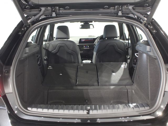 BMW BMW 1series 2024