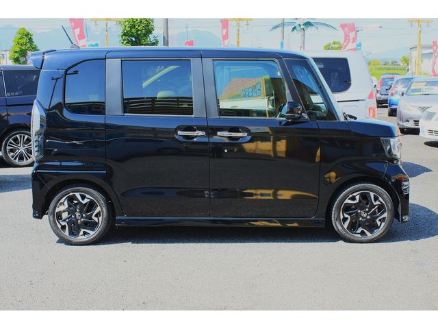 HONDA N BOX CUSTOM 2020