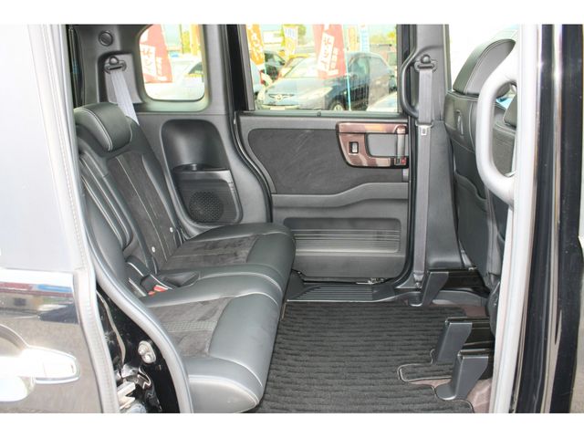 HONDA N BOX CUSTOM 2020