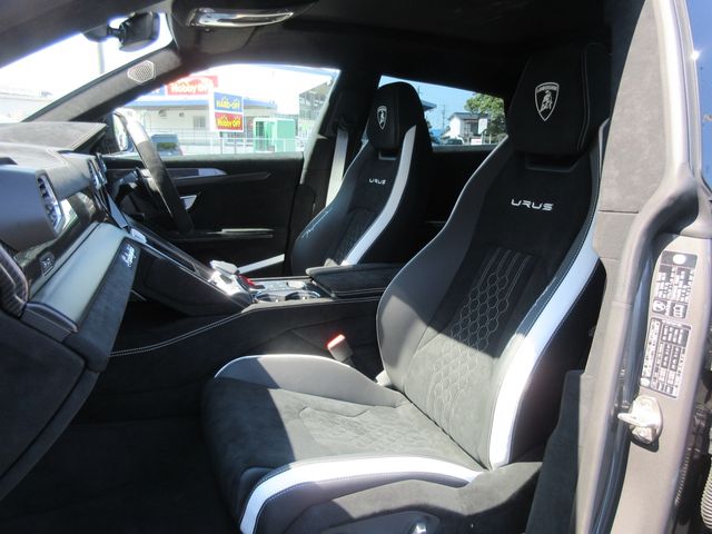 LAMBORGHINI LAMBORGHINI URUS 2024