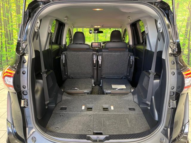 TOYOTA SIENTA HYBRID 2020