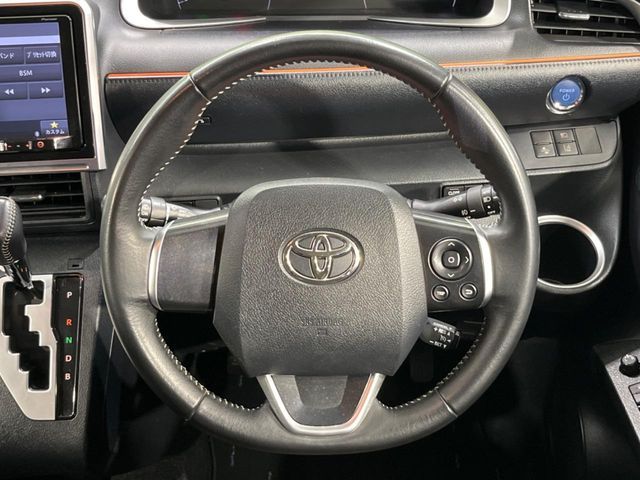 TOYOTA SIENTA HYBRID 2020