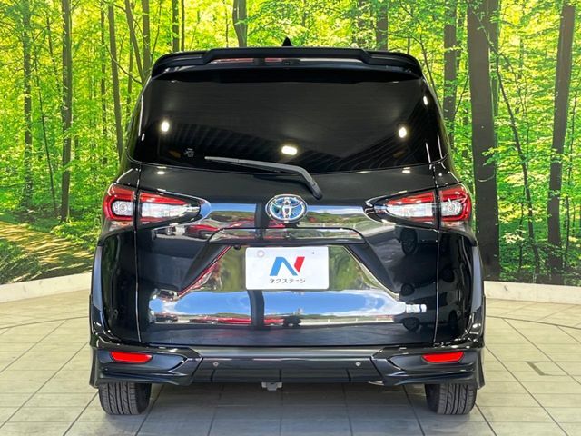 TOYOTA SIENTA HYBRID 2020