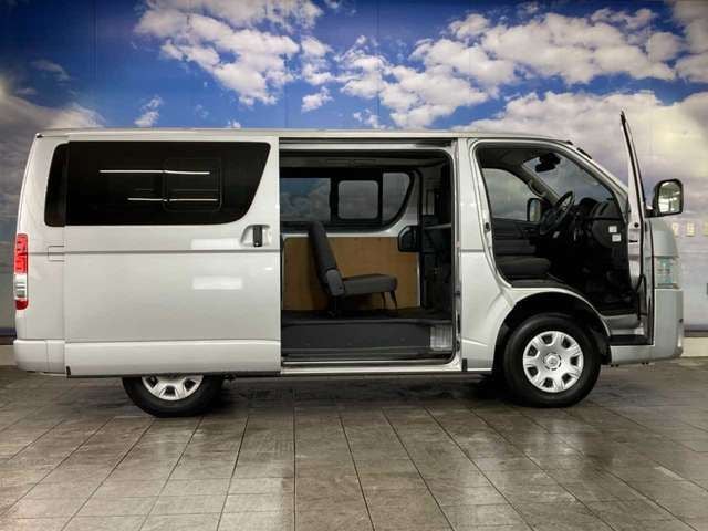 TOYOTA HIACE van 4WD 2023
