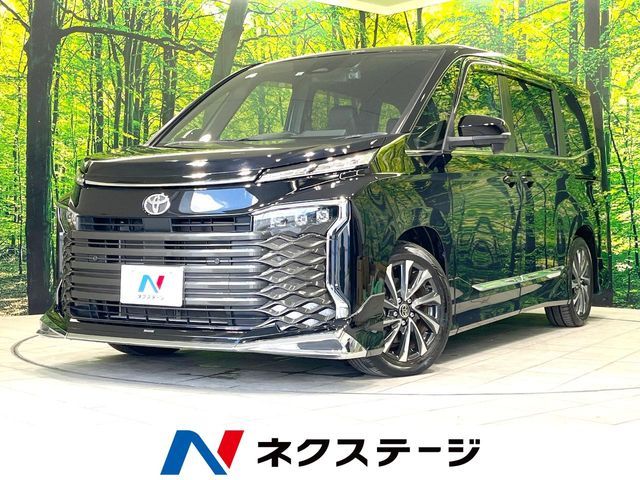 TOYOTA VOXY 2022