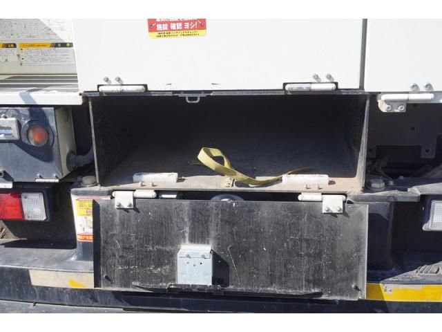 MITSUBISHI CANTER 2017