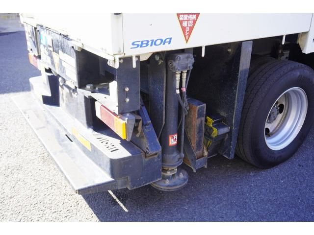 MITSUBISHI CANTER 2017