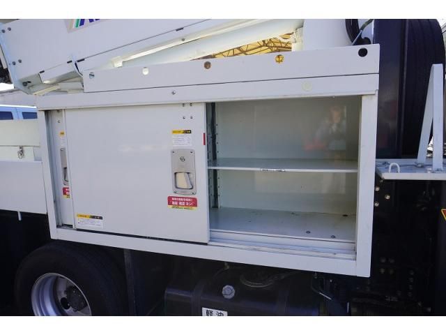 MITSUBISHI CANTER 2017