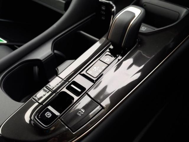 TOYOTA CROWN SPORT 2024