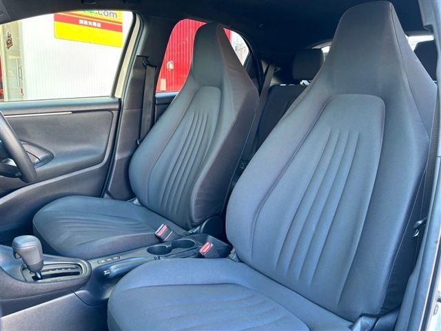 TOYOTA YARIS HYBRID 2021