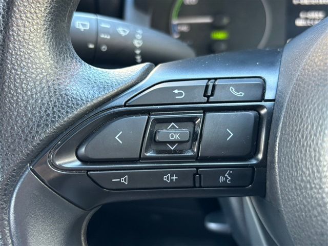 TOYOTA YARIS HYBRID 2021