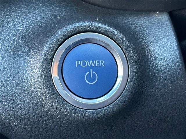 TOYOTA YARIS HYBRID 2021