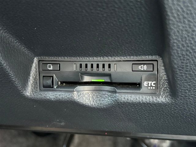 TOYOTA YARIS HYBRID 2021