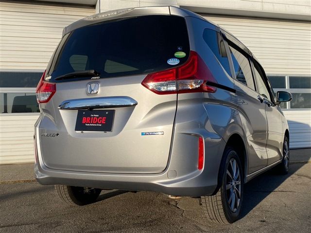 HONDA FREED plus HYBRID 4WD 2017