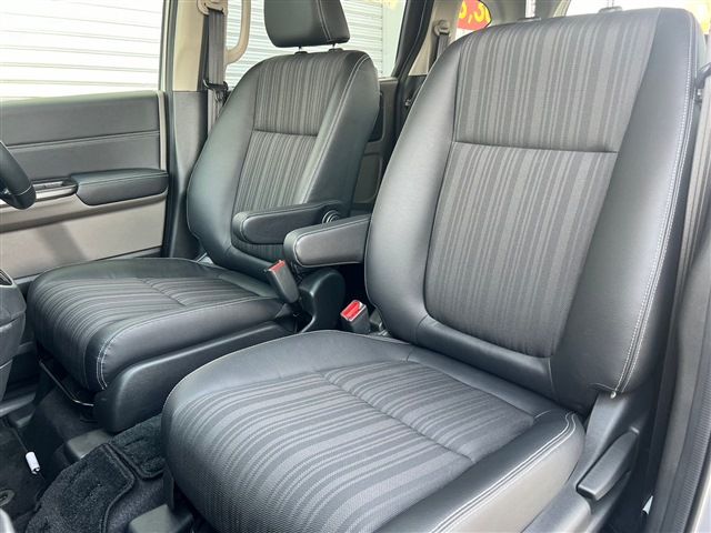 HONDA FREED plus HYBRID 4WD 2017