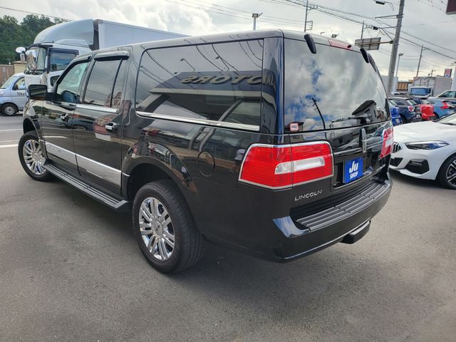 LINCOLN LINCOLN NAVIGATER 2WD 2009