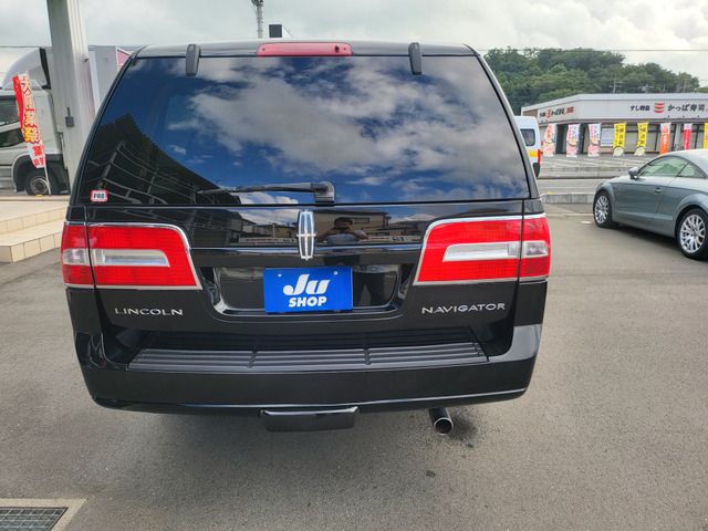 LINCOLN LINCOLN NAVIGATER 2WD 2009