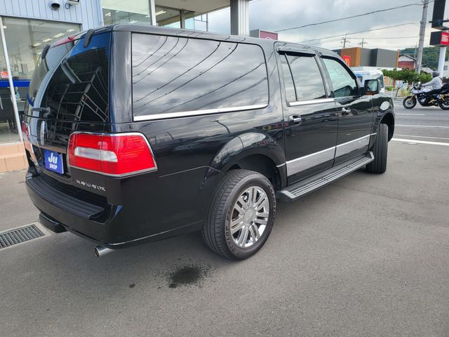 LINCOLN LINCOLN NAVIGATER 2WD 2009