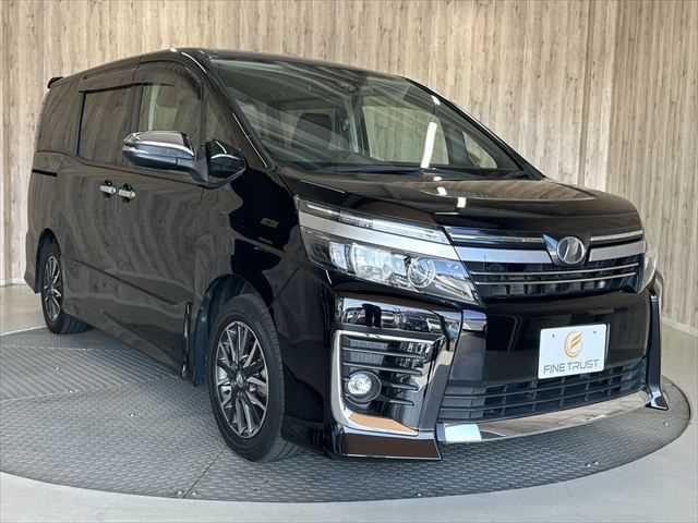 TOYOTA VOXY 2016