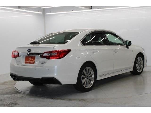 SUBARU LEGACY B4 2017