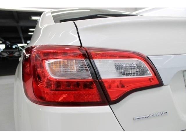 SUBARU LEGACY B4 2017