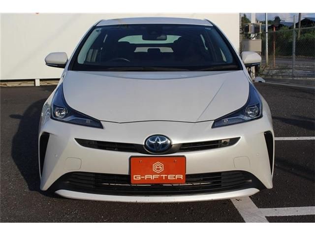 TOYOTA PRIUS 2021