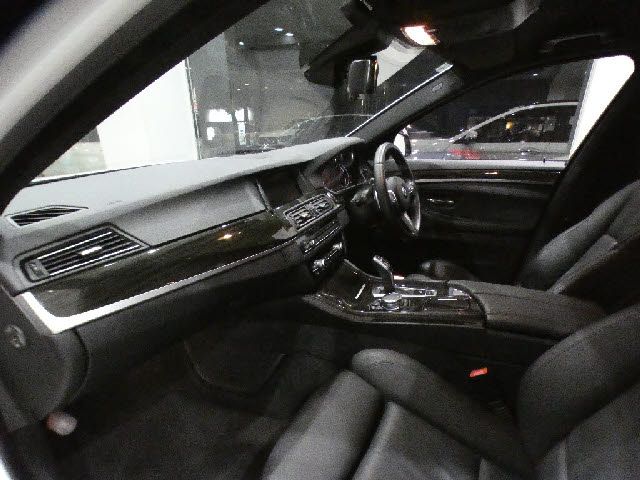 BMW BMW 5series TOURING 2016