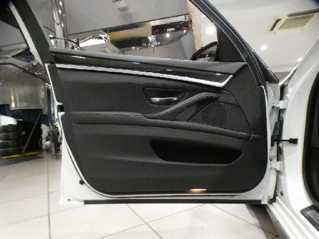 BMW BMW 5series TOURING 2016