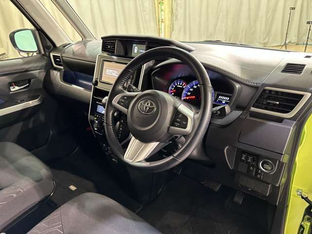 TOYOTA ROOMY 2016