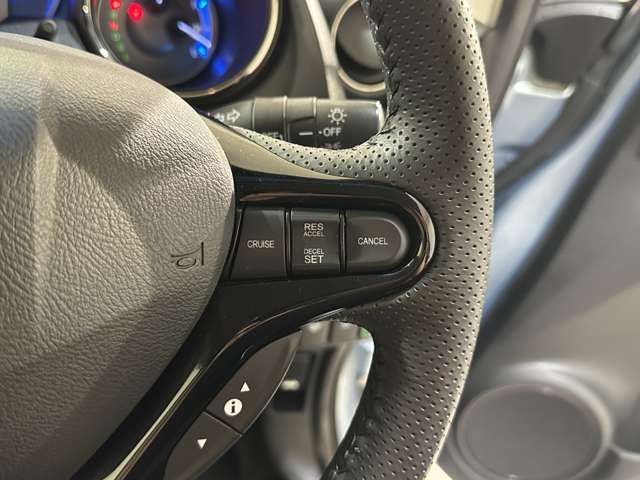 HONDA FIT SHUTTLE HYBRID 2013