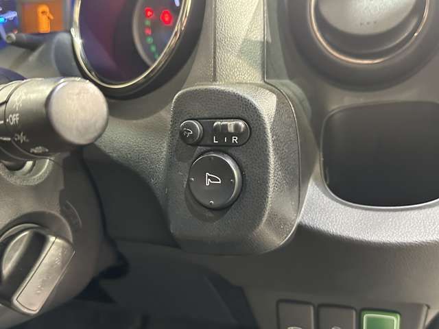 HONDA FIT SHUTTLE HYBRID 2013