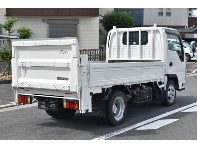 ISUZU ELF 2012