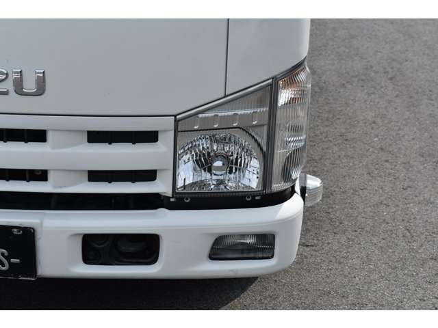 ISUZU ELF 2012