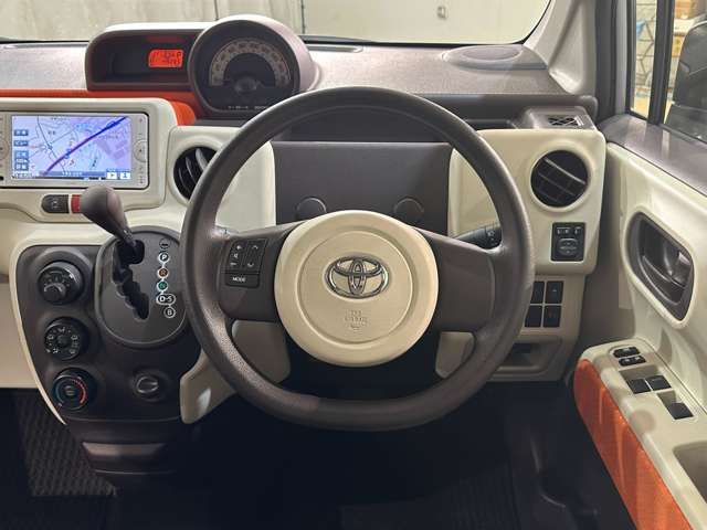 TOYOTA PORTE 2013