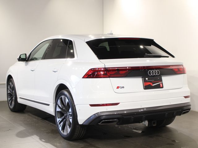 AUDI AUDI Q8 2024