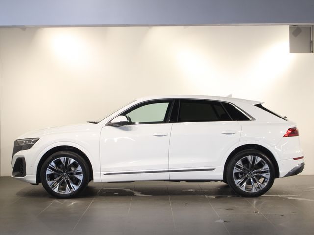AUDI AUDI Q8 2024