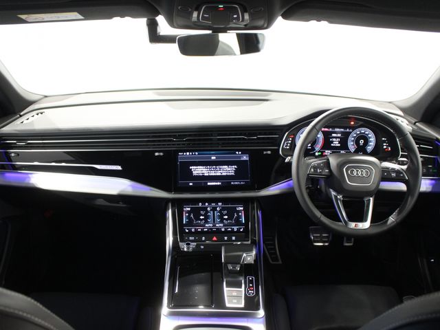 AUDI AUDI Q8 2024